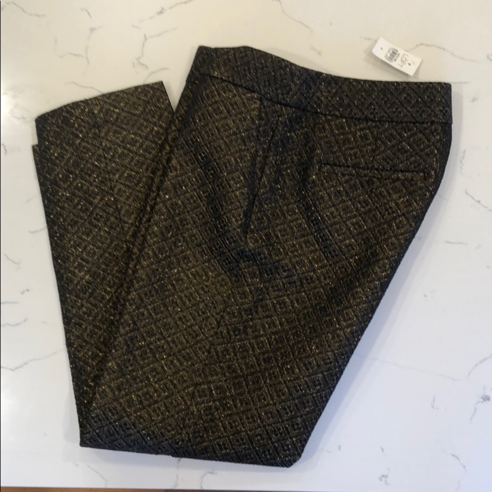 NWT. Loft Marisa gold/black pants. Size 4.